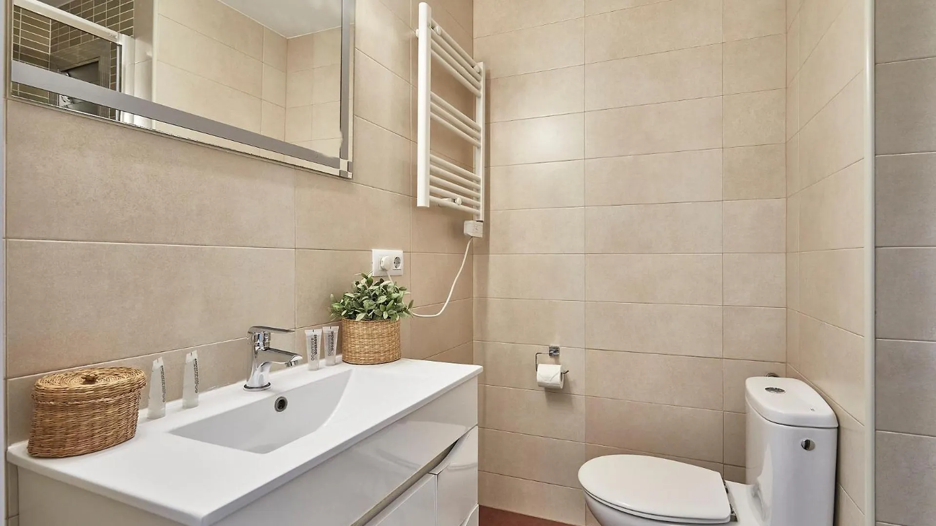 Bbarcelona Encants Flat 0*, Barcelona